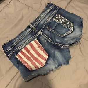 To small on me plus it would go good with the 4th of July